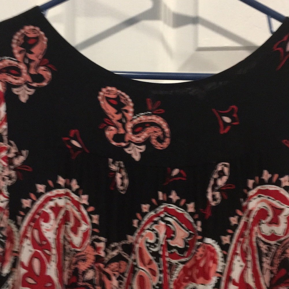 LOFT Spring/Summer Blouse - Picture 2 of 5